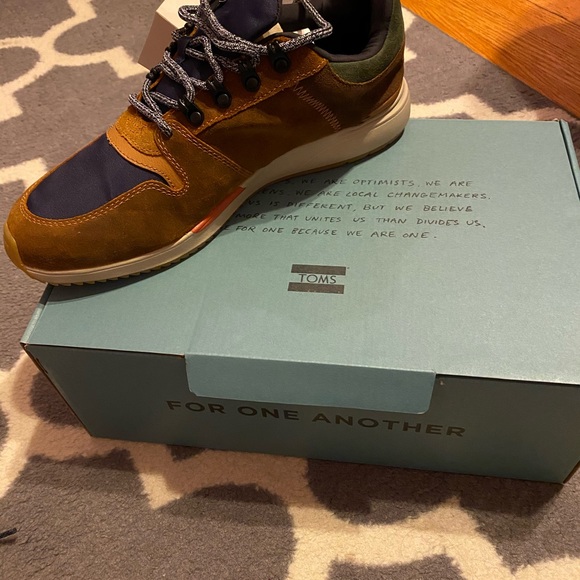 Brand New with tags guys TOM shoes - Picture 3 of 6